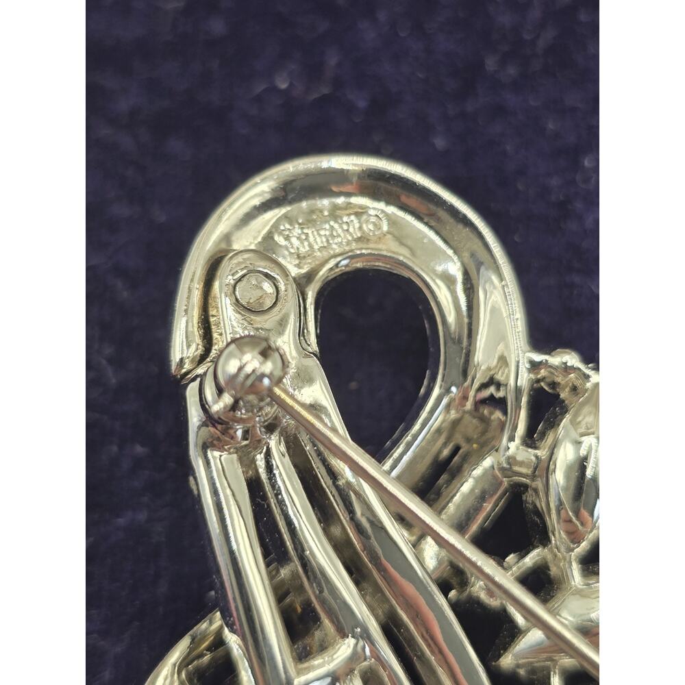 Exquisite Vintage Crown Trifari silver tone brooch w/baguette & Marquis crystals - Picture 3 of 5